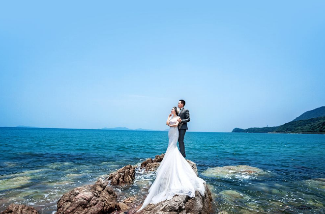 拍婚紗照怎么擺姿勢好看，幾套禮服如何挑選
