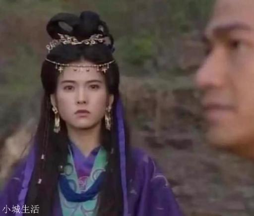 紫衫龙王来历到底是什么？她为什么知道刀剑中的秘密？