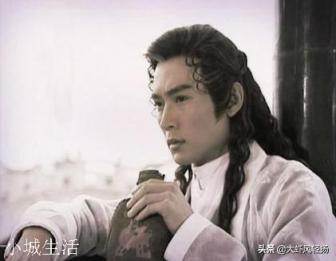 小李飞刀中李寻欢十年后出场为什么病恹恹的，一直咳嗽？