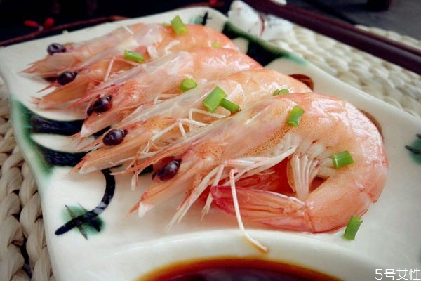 白灼虾的蘸料怎么调好吃 白灼虾要煮几分钟