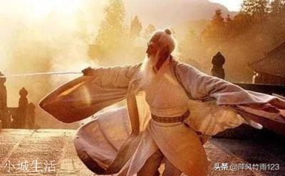 《倚天屠龍記》中，空見神僧有多厲害，是什么水平？