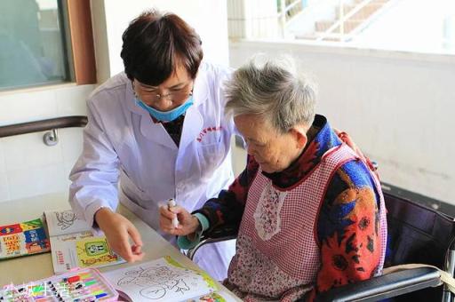 在農(nóng)村做專注于老人服務(wù)的事業(yè)有前途嗎？