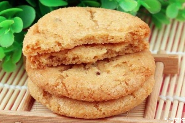 做桃酥要用什么面粉 在家做桃酥的方法