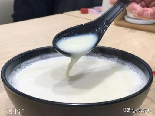 东北人豆浆是喝咸的吗？为什么？