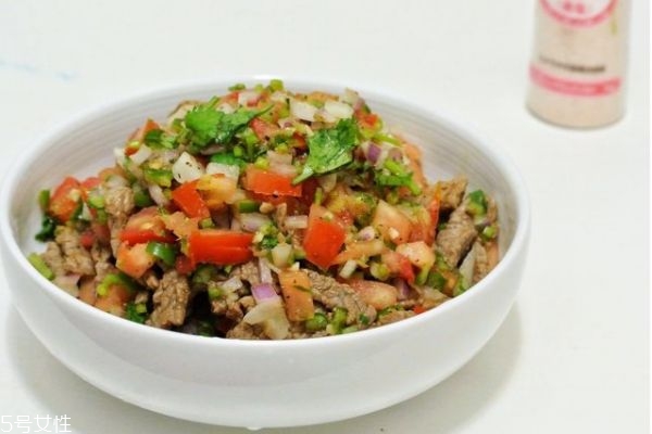 怎么鉴别熟牛肉泛绿光是否属于正常光栅效应 牛肉沙拉的做法