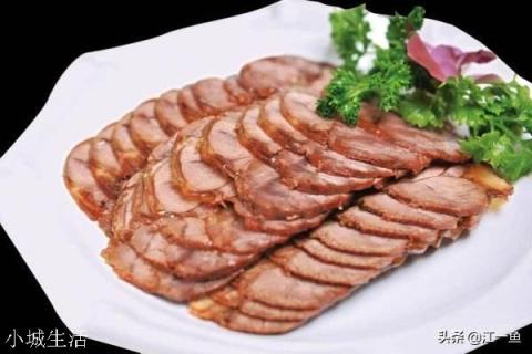 卤牛肉时哪种香料最关键？