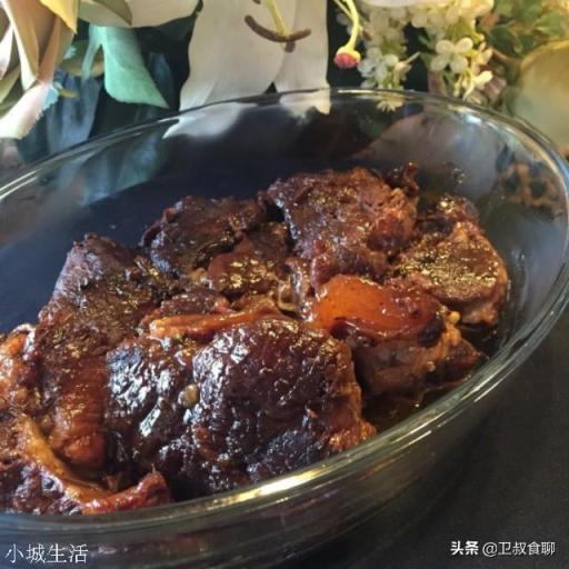 卤牛肉时哪种香料最关键？