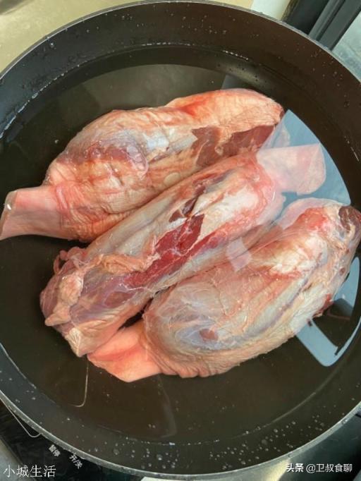 卤牛肉时哪种香料最关键？
