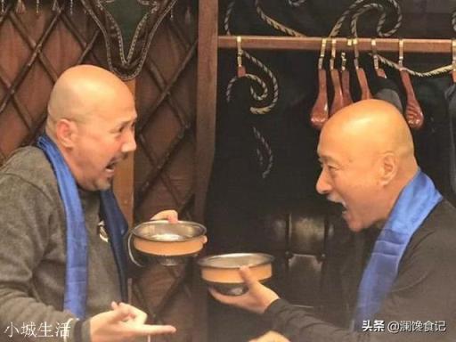 你觉得哪个地方的人在酒桌上坚持的最久？
