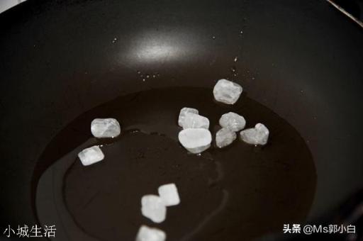 家庭版红烧肉怎么做不油腻？