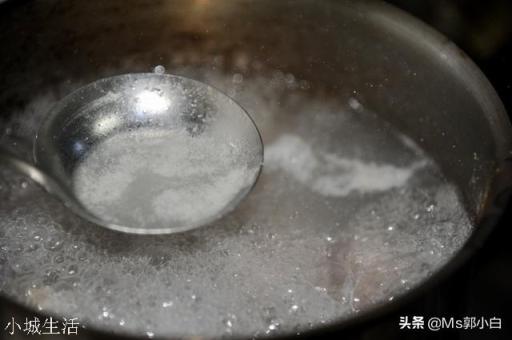 家庭版红烧肉怎么做不油腻？