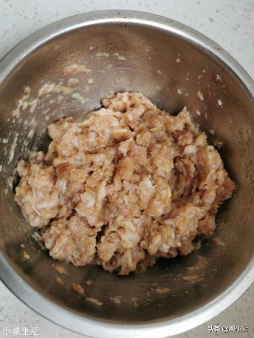 软炸茄盒的面糊怎么调?