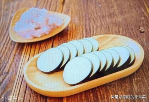 软炸茄盒的面糊怎么调?