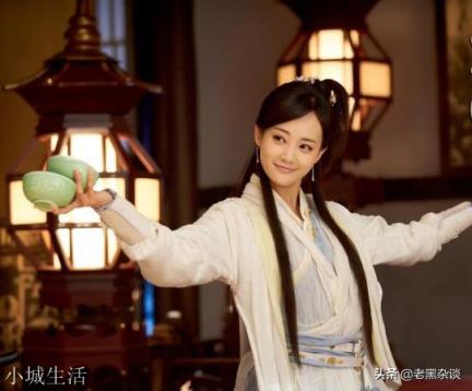 黄蓉指责杨过和小龙女乱辈份，但黄蓉和郭靖不也同样乱辈份了吗？