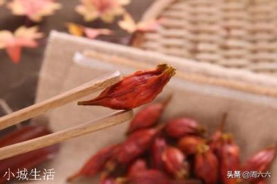 酱熟食的卤水放什么能让颜色漂亮，最好是黄色有点红亮那种？