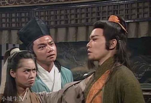 裘千丈到处招摇撞骗，抹黑铁掌帮，为何裘千仞从来不管？