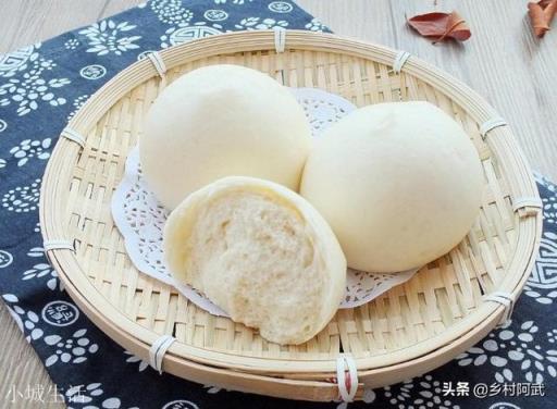 为什么馒头店的馒头非常蓬松，而家里做的却做不到？