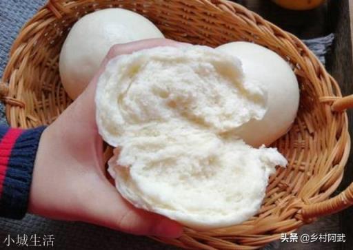 为什么馒头店的馒头非常蓬松，而家里做的却做不到？