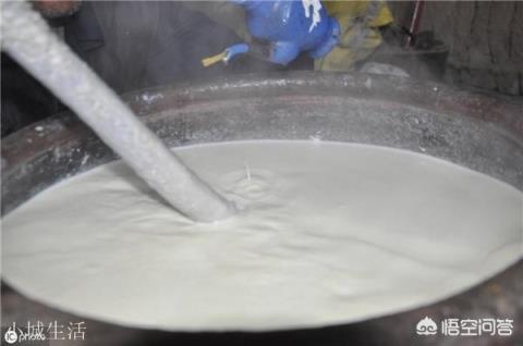 老家做豆腐都是卤水豆腐，那么卤水是怎么弄的？是什么物质？