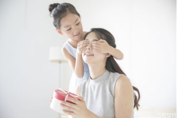 沟通是维持婚姻幸福的法宝 如何与老公沟通找话题