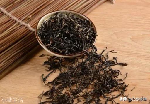 炖牛肉时加茶叶是放红茶还是绿茶？有什么依据吗？
