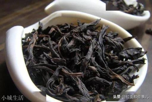 炖牛肉时加茶叶是放红茶还是绿茶？有什么依据吗？