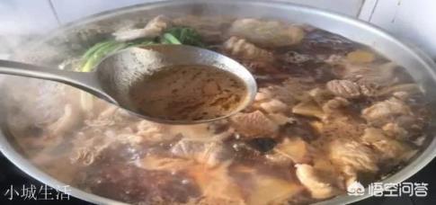 炖牛肉时加茶叶是放红茶还是绿茶？有什么依据吗？