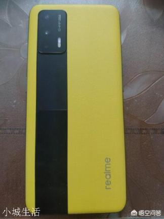 在線求一款中端機，性能強且充電快，有推薦不？