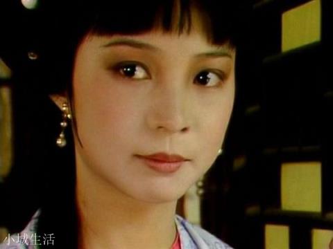 《红楼梦》中司棋想吃鸡蛋羹，厨子就是不给做，咋办？难道大观园里只有宝二爷的丫鬟才体面些？