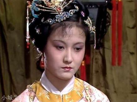 《红楼梦》中司棋想吃鸡蛋羹，厨子就是不给做，咋办？难道大观园里只有宝二爷的丫鬟才体面些？