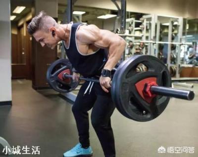 哪个动作能比较快地练出背部肌肉？