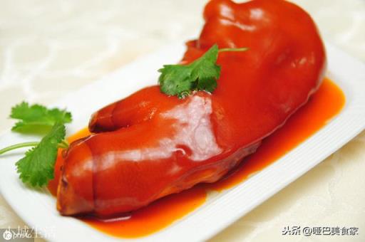 做猪蹄、肘子用冰糖炒糖色，出锅时非常好看，但几个小时后颜色就发黑了，怎么才能保持颜色不变？