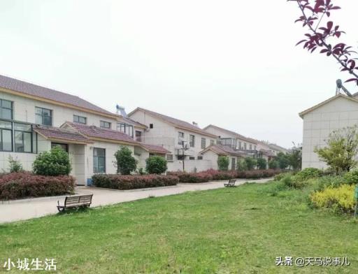 农村人该不该到县城买房？