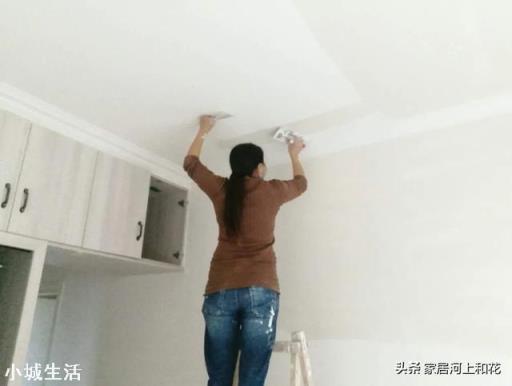 墙面刷了腻子粉，20年了要重新装修，原腻子不刮掉再接着刷腻子行吗？要注意什么？
