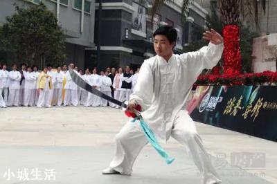 练太极应不应该练器械？