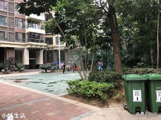 发现邻居家里不住人专门放骨灰该怎么办？