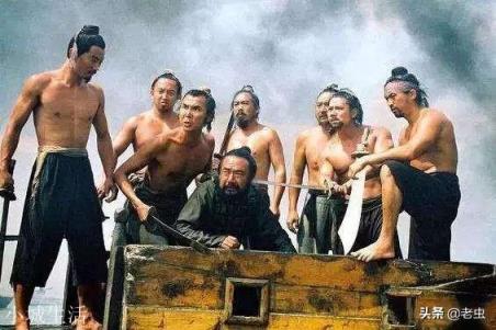 《水浒传》的招安派李俊、张横、张顺真的如阴谋论所说分别压三阮一头吗？