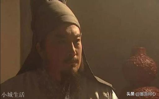 在《水浒传》中，你认为燕青是不是喜欢李师师呢？