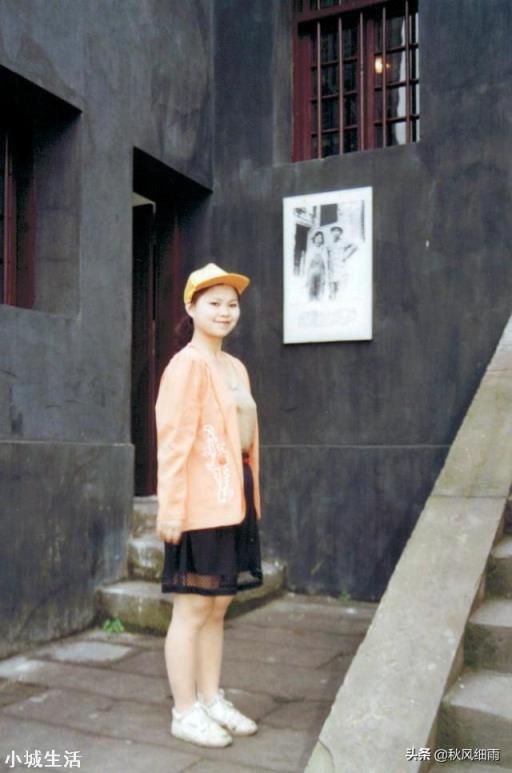你认为自驾游穷游的人是真的没钱，还是单纯的喜欢这种旅行方式？