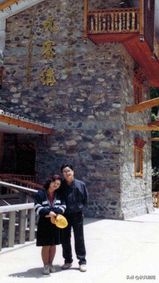 你认为自驾游穷游的人是真的没钱，还是单纯的喜欢这种旅行方式？