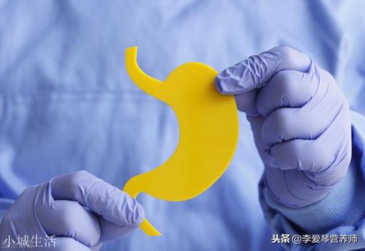 我的母亲检查出了慢性胃炎，医生说平时生活中要多注意，我想知道在平时慢性胃炎怎么调理呢？