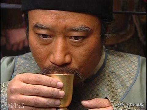 宋江如果不接受朝廷招安，凭本事是否有机会成为一方诸侯或登皇位？