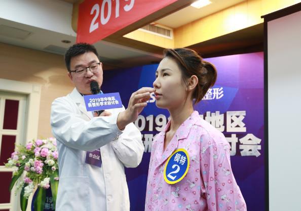 荣耀面世 武汉爱思特杨水斌肋软骨隆鼻新技术—360柔性真鼻术