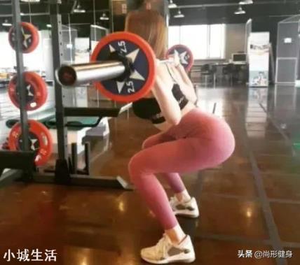 女生的臀腿训练有哪些经典且效果好的训练动作?