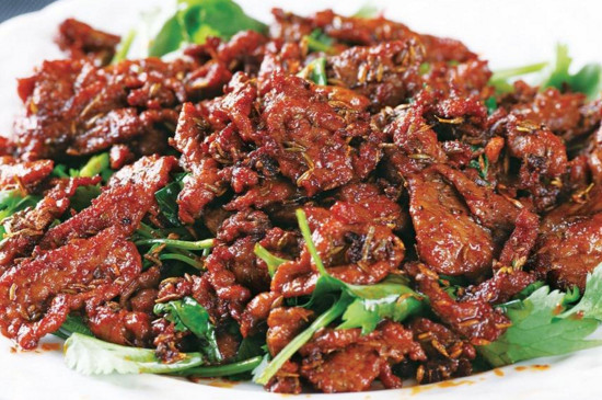 柿子跟羊肉能一起吃吗