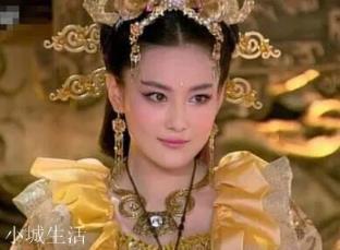 《封神演义》中妲己被九尾狐附身时已经死了，也算是受害者，但为什么没有被封神呢？