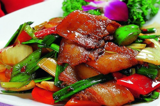 回锅肉能炒豆腐皮吗