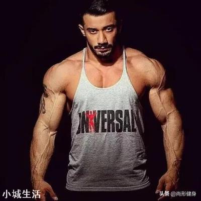 持续健身一段时间后体重保持不变，是否代表肌肉不长？