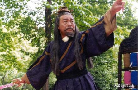 金庸武侠《笑傲江湖》中,任我行能不能打赢方证大师?