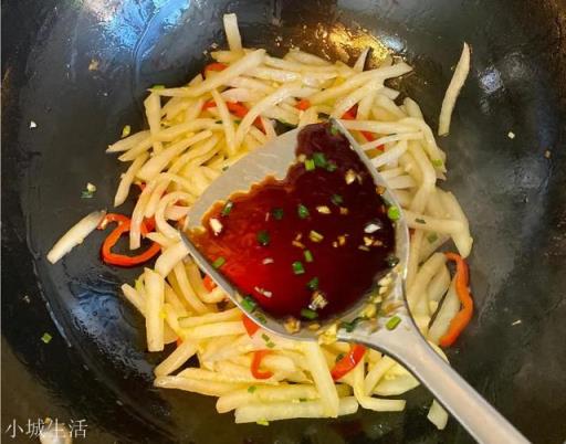 素炒白萝卜丝怎么炒好吃？